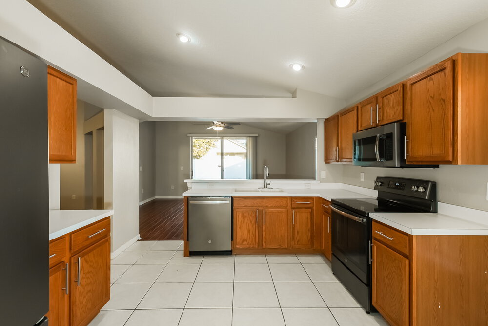 Building Photo - 905 15th St NE