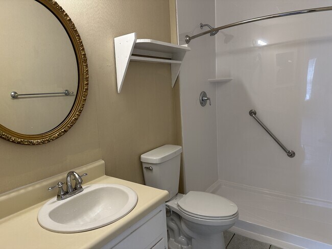 Building Photo - 2400 Talco Hills Dr