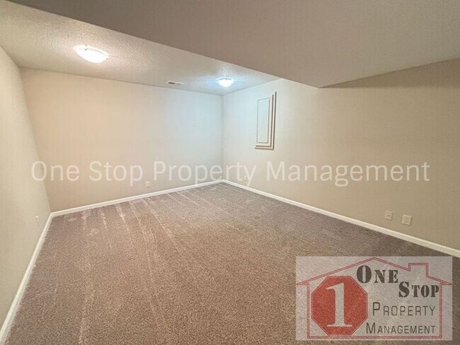 Building Photo - Brand NEW gorgeous 4 bedroom, 3 bath home ...