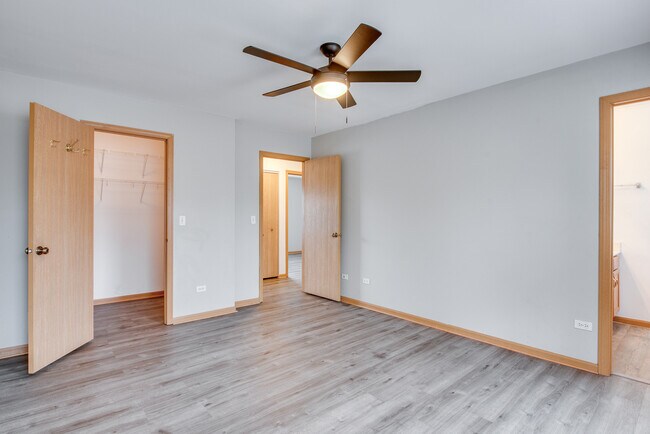 Building Photo - 2873 Carlsbad Cir