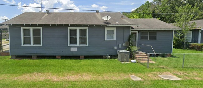 Building Photo - 2781 Sabine Pass Ave
