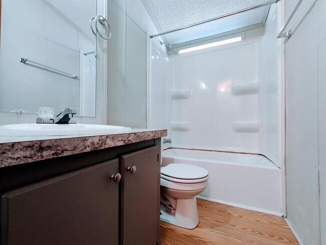 Building Photo - 4417 Rainbow Ln