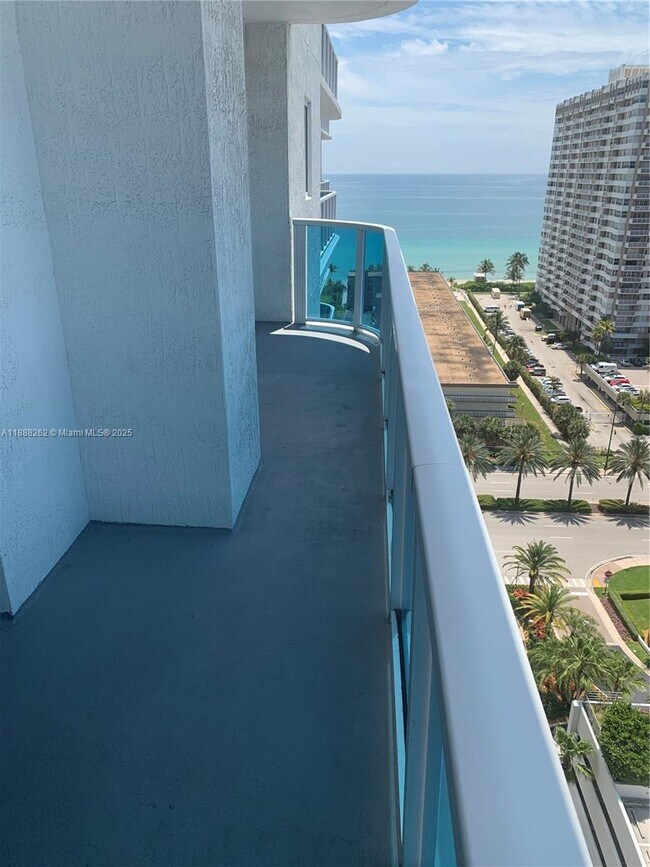 Building Photo - 1945 S Ocean Dr
