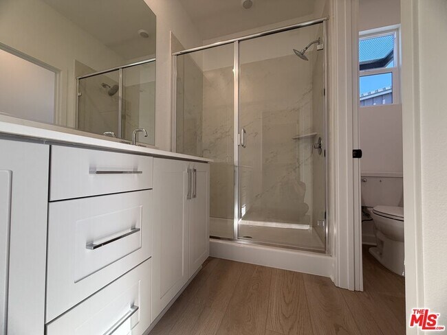 Building Photo - 240 Abacus Ave