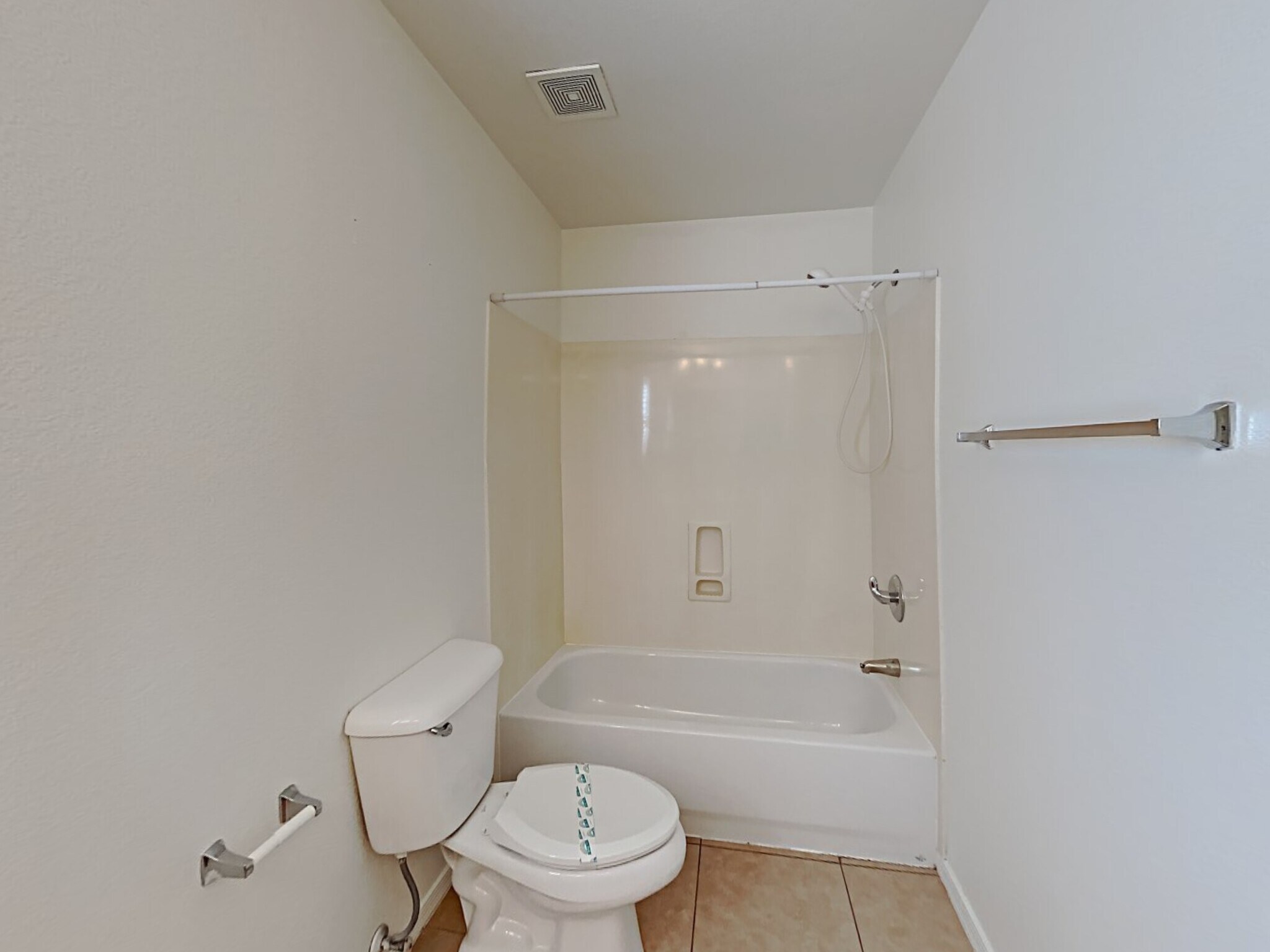 Building Photo - 17522 W Calavar Rd