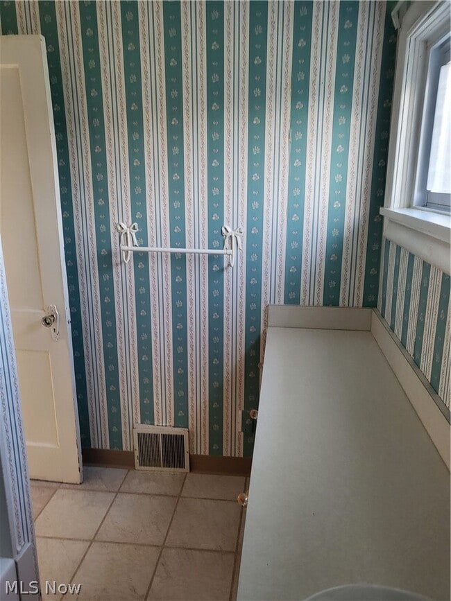 Building Photo - 108 Arizona Ave