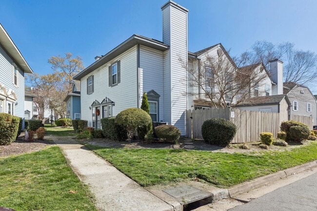 Building Photo - Columbus Station Condo-Ready to move in
