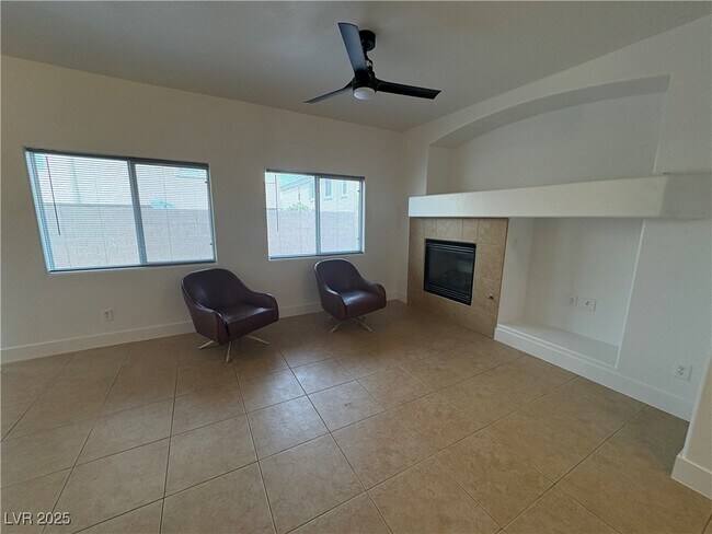 Building Photo - 8690 Horizon Wind Ave