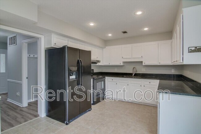 Building Photo - 4052 Danielle Dr