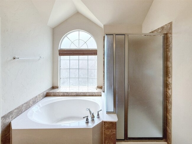 Building Photo - 6413 Fitzgerald Dr