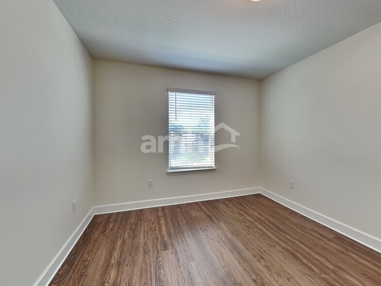 Building Photo - 6608 Hidden Rose Pl