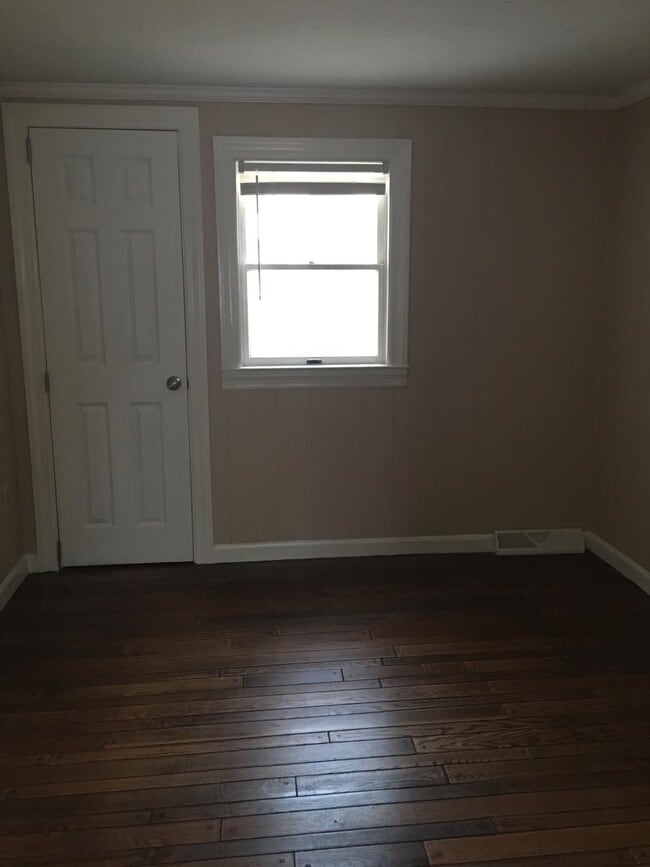 Building Photo - 20 Bowman Rd