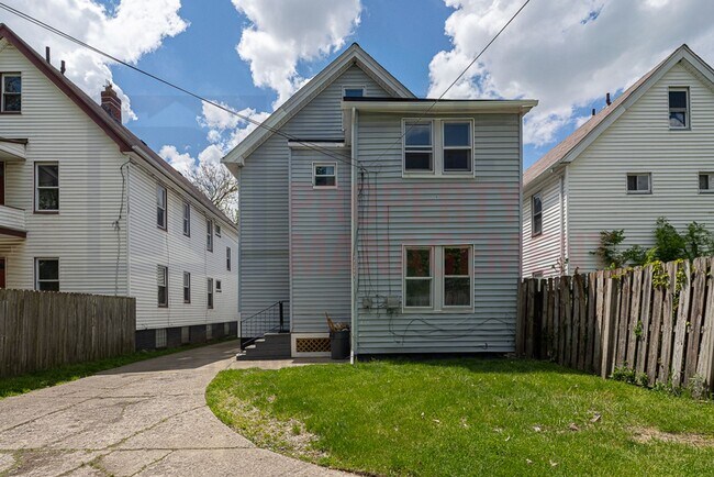 Building Photo - 3473 E 118th St