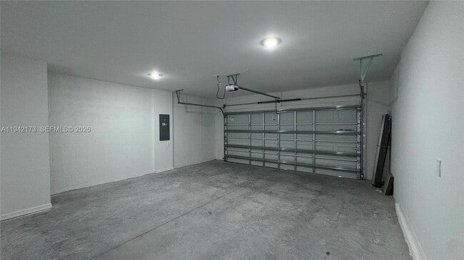 Building Photo - 17208 CANTU Ct