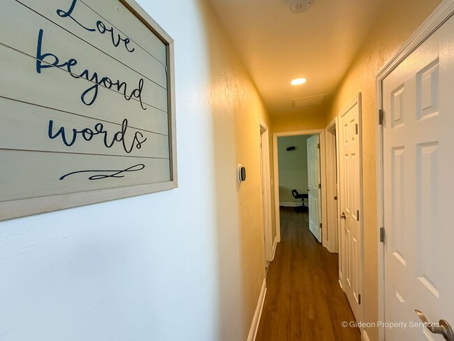 Building Photo - Beautiful 3/2 in Springtree