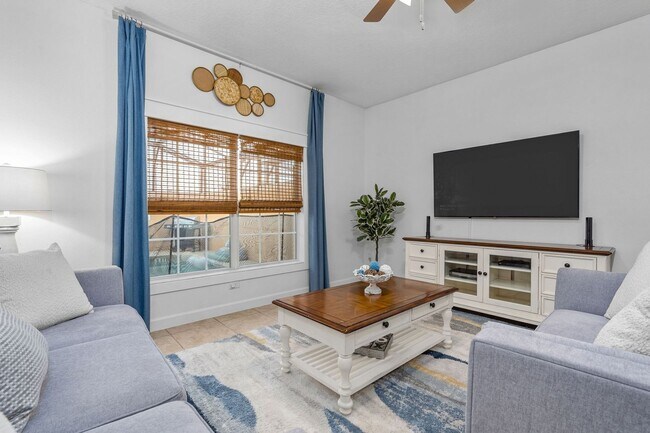 Building Photo - Stunning 4BR Resort Home in Four Corners, ...
