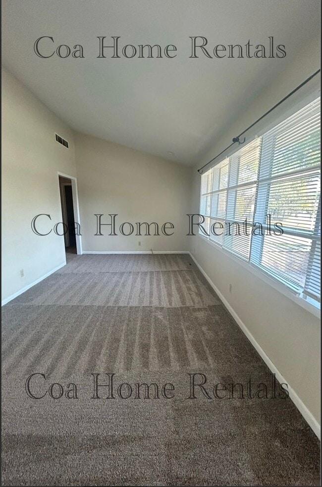 Building Photo - Great East side corner lot home