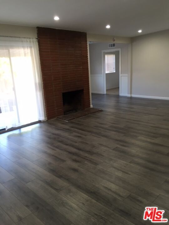 Building Photo - 9120 Amboy Ave