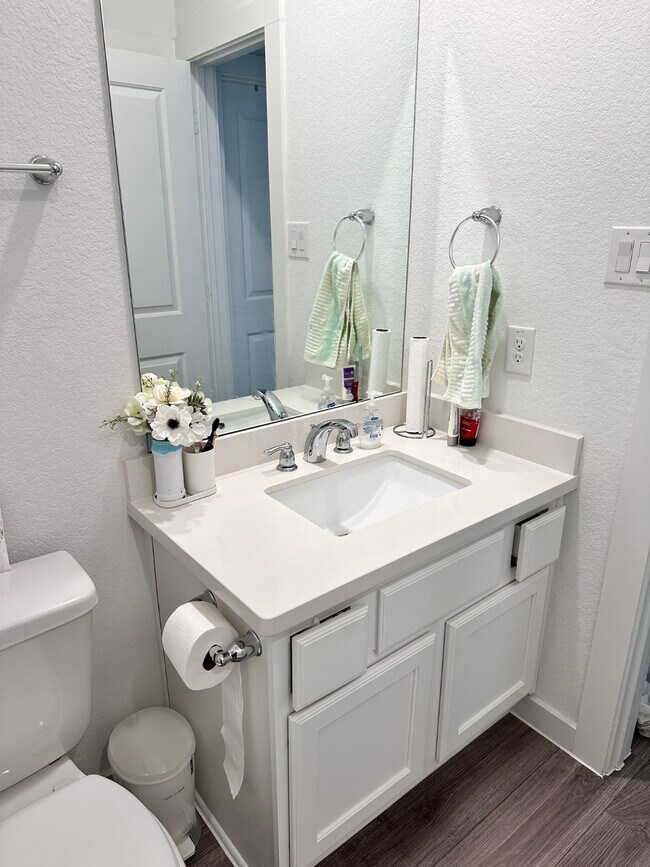 Building Photo - 13110 Blue Flora Dr