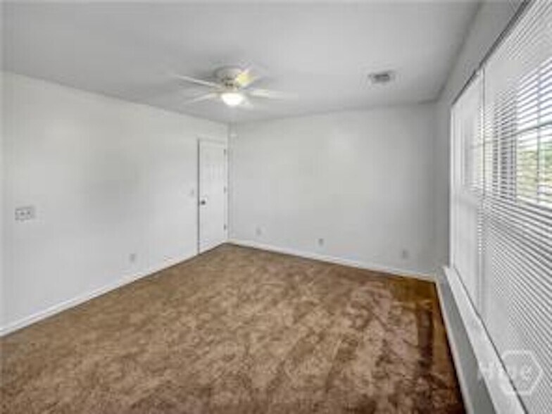 Building Photo - 3 Redding Ct