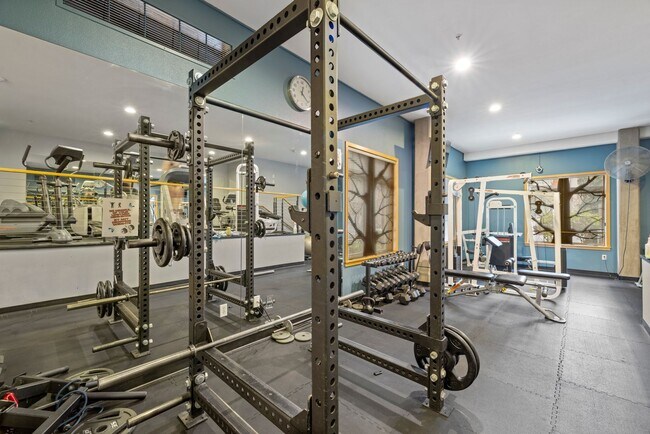 Building Photo - Top-Floor Studio with Stunning Views in Capitol Hill