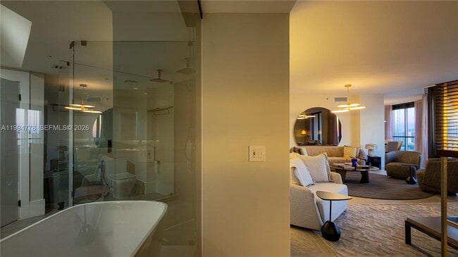 Building Photo - 2000 Island Blvd