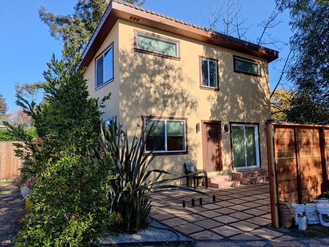 Building Photo - 1152 17th Ave