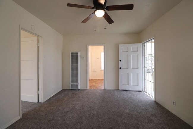 Building Photo - Cute Northwest Home