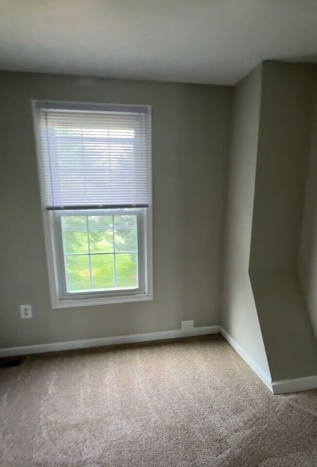 Building Photo - 42 Rocky Brook Ct