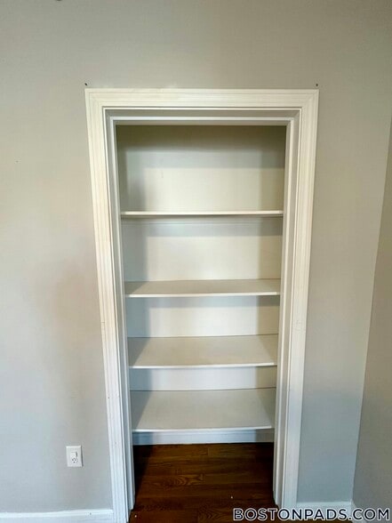 Building Photo - 4 Kingsley Terrace