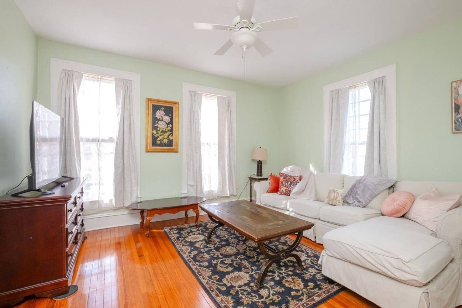 Building Photo - 406 NE 7th Ave