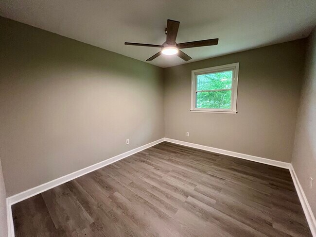 Building Photo - 157 Quail Dr