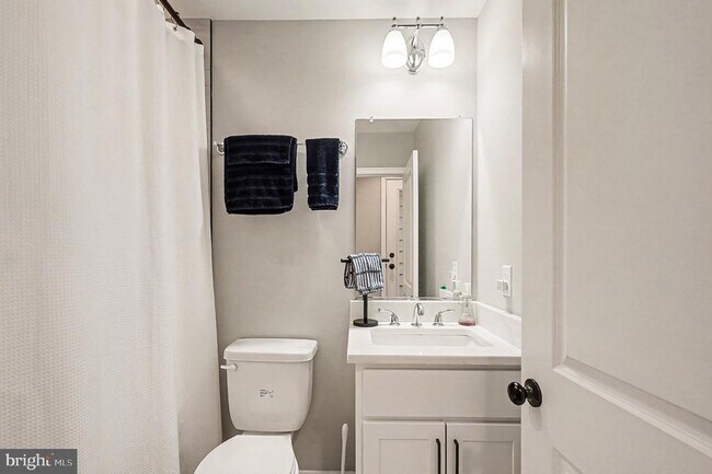 Building Photo - 443 S Robinson St