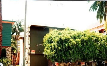 Building Photo - 221 Grand Ave.