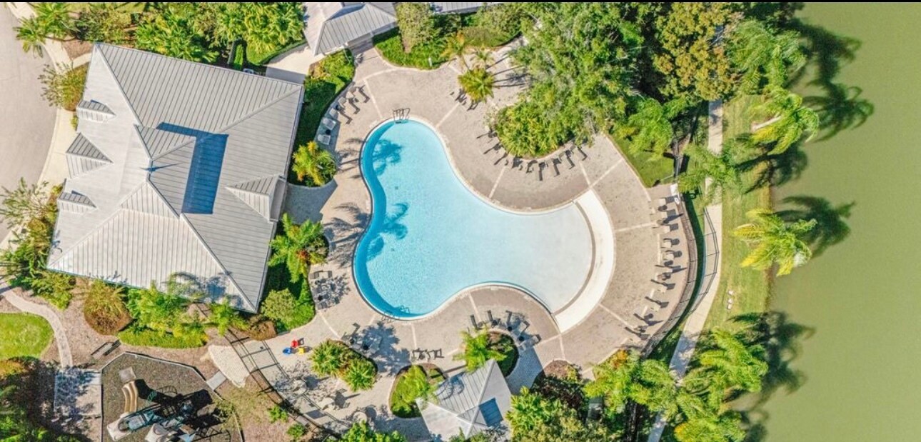 Building Photo - 14210 Desert Haven St