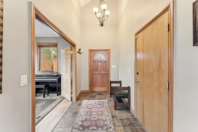 Building Photo - 91791 Ryan Gulch Rd