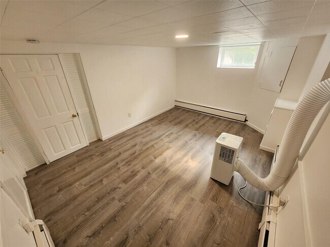 Building Photo - 16 Ardmore St