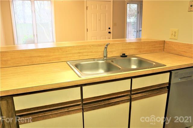 Building Photo - 1847 J Julian Ln