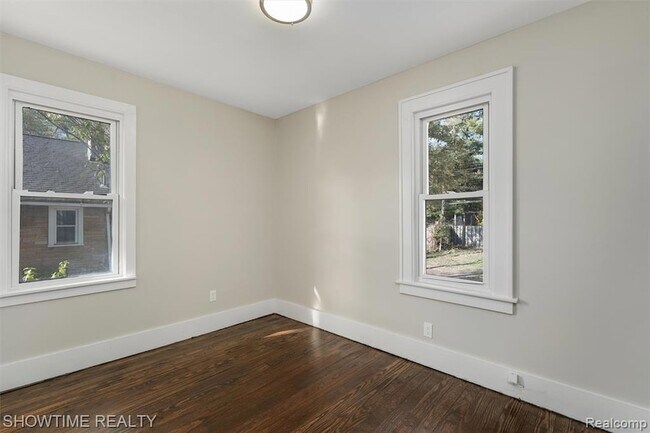 Building Photo - 292 W Marshall St