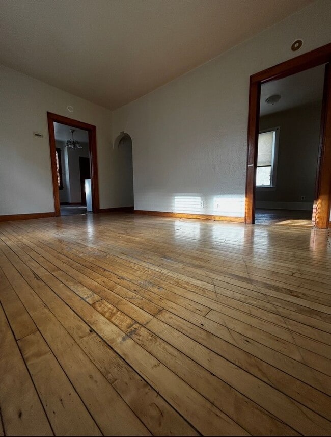 Building Photo - 2359 S KK Ave