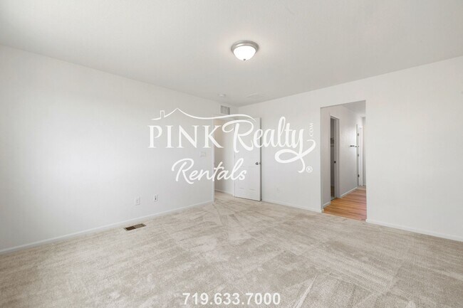 Building Photo - 8033 Buffalo Horn Dr