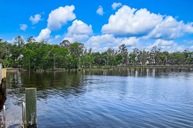 Building Photo - 1842 Paradise Moorings Blvd