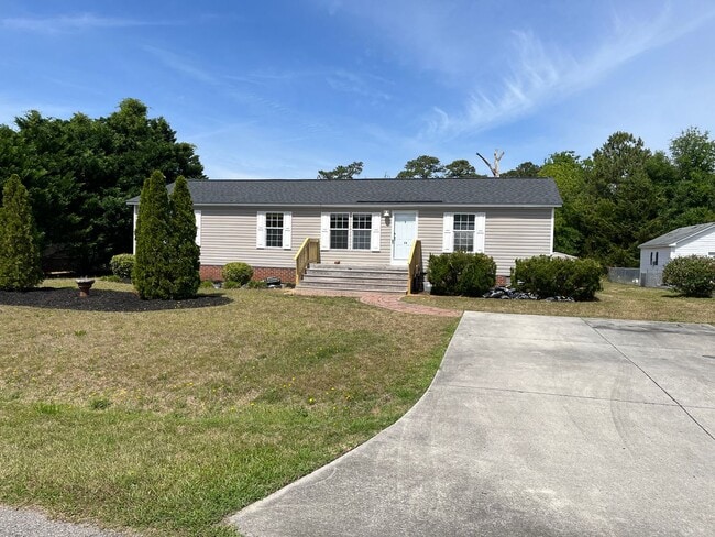 Building Photo - Close to Carolina Beach!