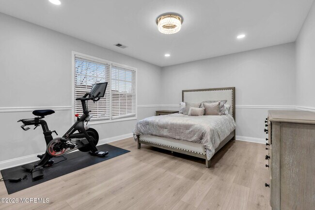 Building Photo - 37 Fells Dr