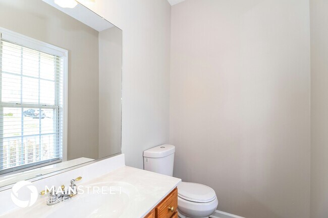 Building Photo - 5560 Angel Oaks Dr