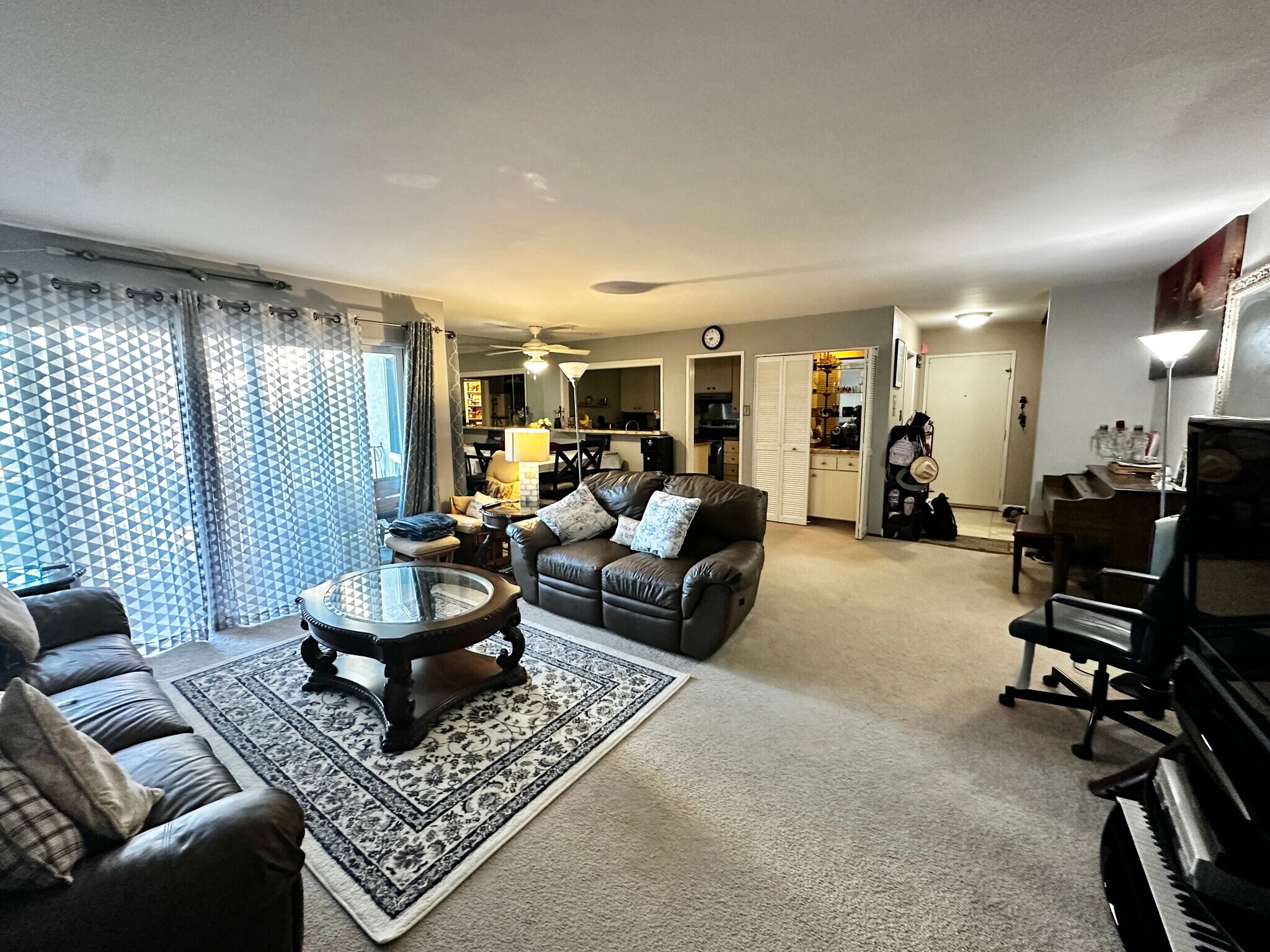 Building Photo - 932 Peninsula Ave