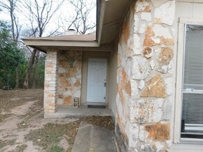 Building Photo - 12812 Tomanet Trail