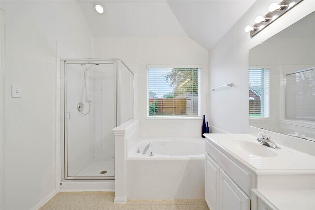 Building Photo - 21406 Hannover Pines Dr