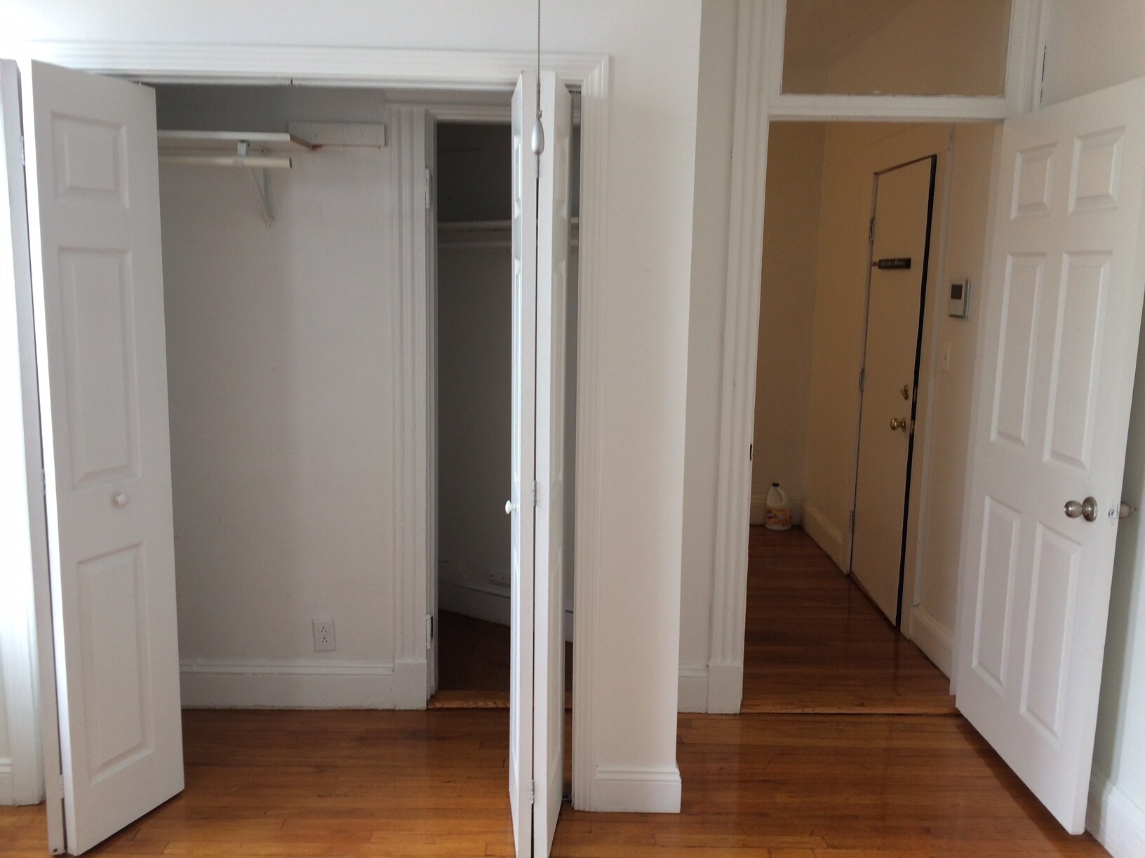 Building Photo - 52 Queensberry St