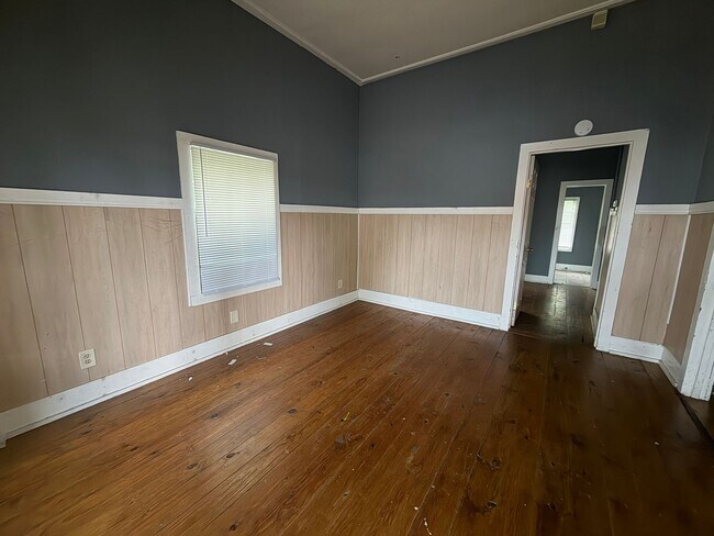 Building Photo - FOR RENT in LAFAYETTE!